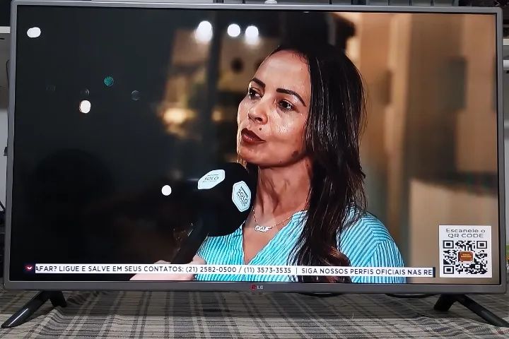 VENDO UMA TV LG DE 42 POLEGADAS , NÃO É SMART - Foto 2