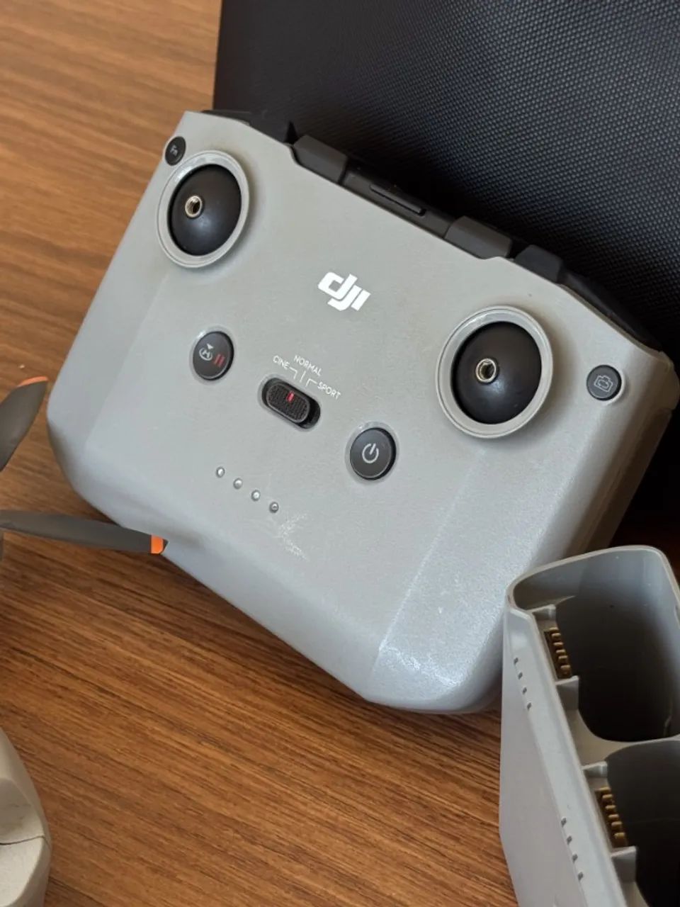 Drone Dji Mini 2 + Fly More Combo - Foto 4