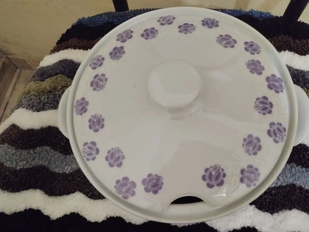 Antiga Sopeira de Porcelana. - Foto 2