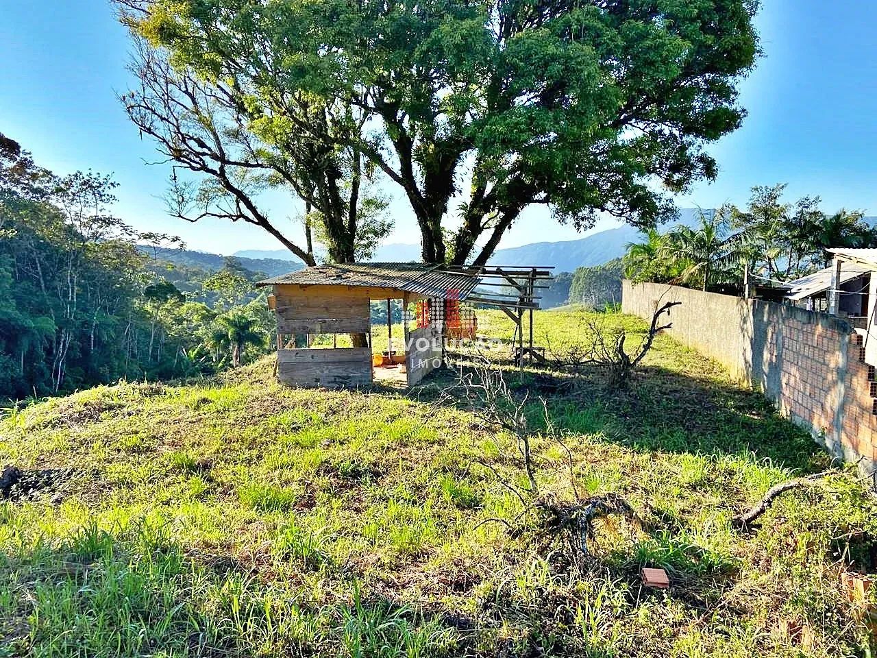 Terreno Rural Terreno rural, tratando-se de um sítio, localizado no Canto dos Pfleger ...