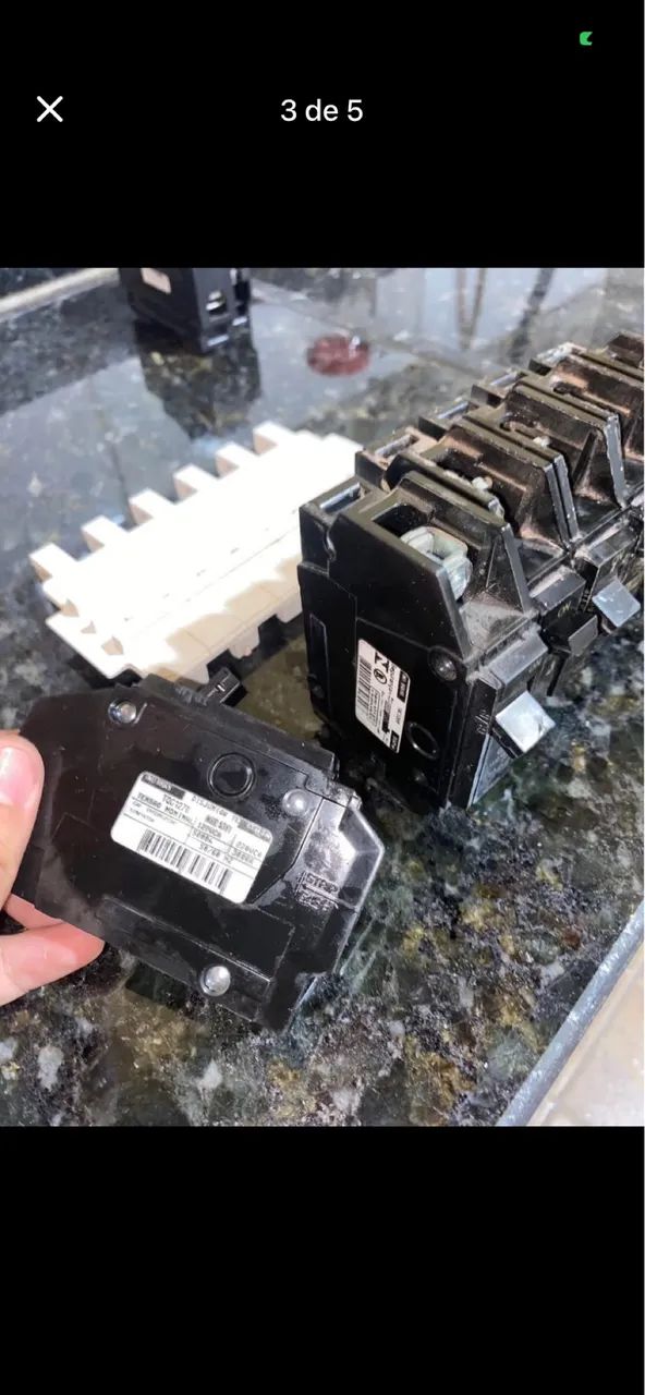 Disjuntores elétricos 65578352685698122