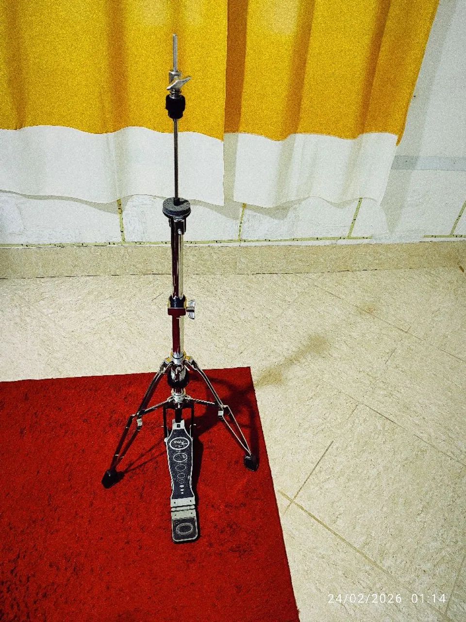 Máquina de chimbal odrey previlegio top pés giratória com mola de estensão semi nova 