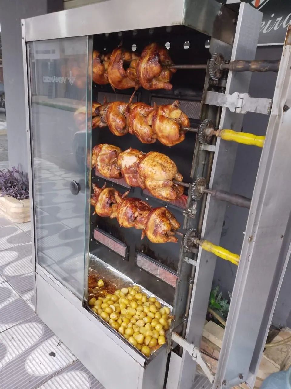 Assador de frango tipo espeto, Venâncio  - Foto 2