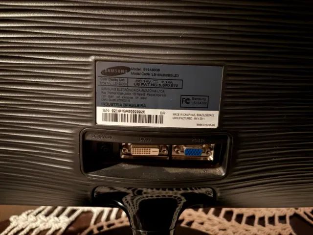 Monitor Samsung S19A300B com VGA e DVI - sem cabos - Foto 2