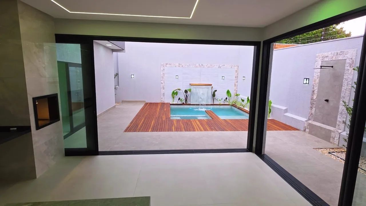 VENDO CÁSA ANAPOLISCITY COM PISCINA