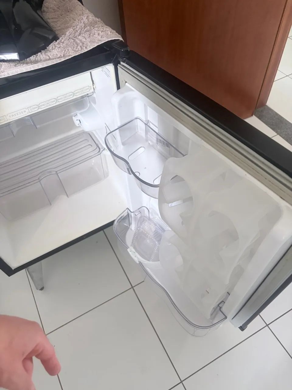 Frigobar Brastemp 