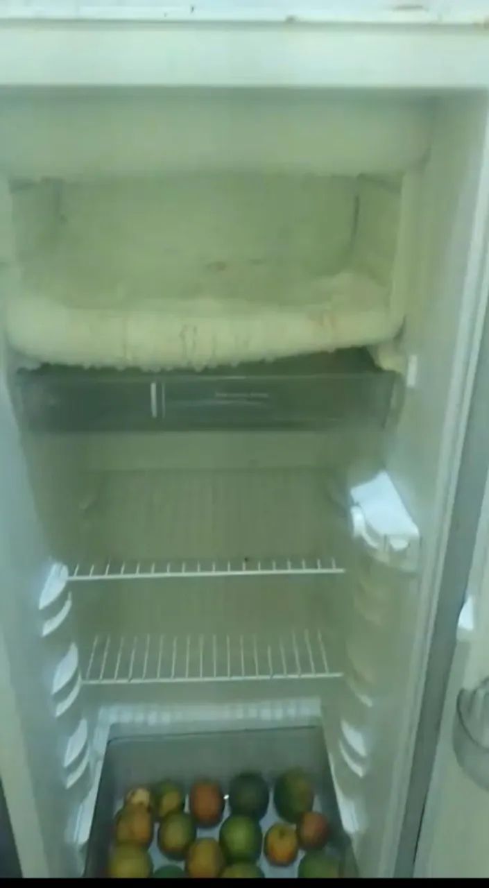 Vende se geladeira  - Foto 2