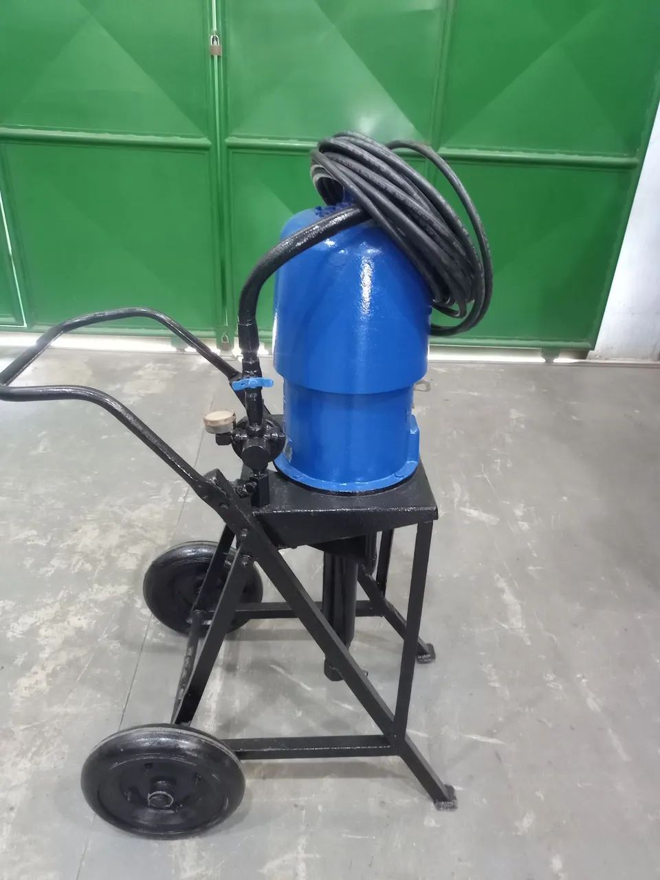 Máquina de pintura airless Graco 43:1 funcionando perfeitamente. - Foto 3