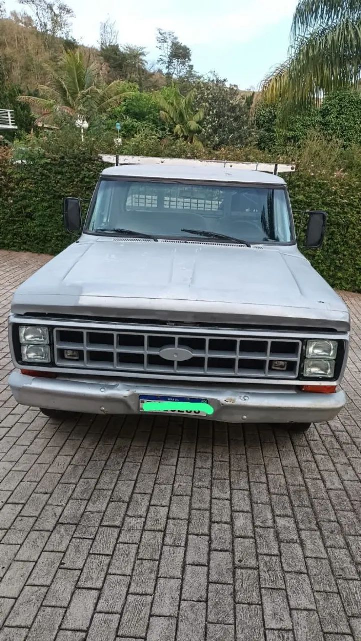 Ford F-1000 1984