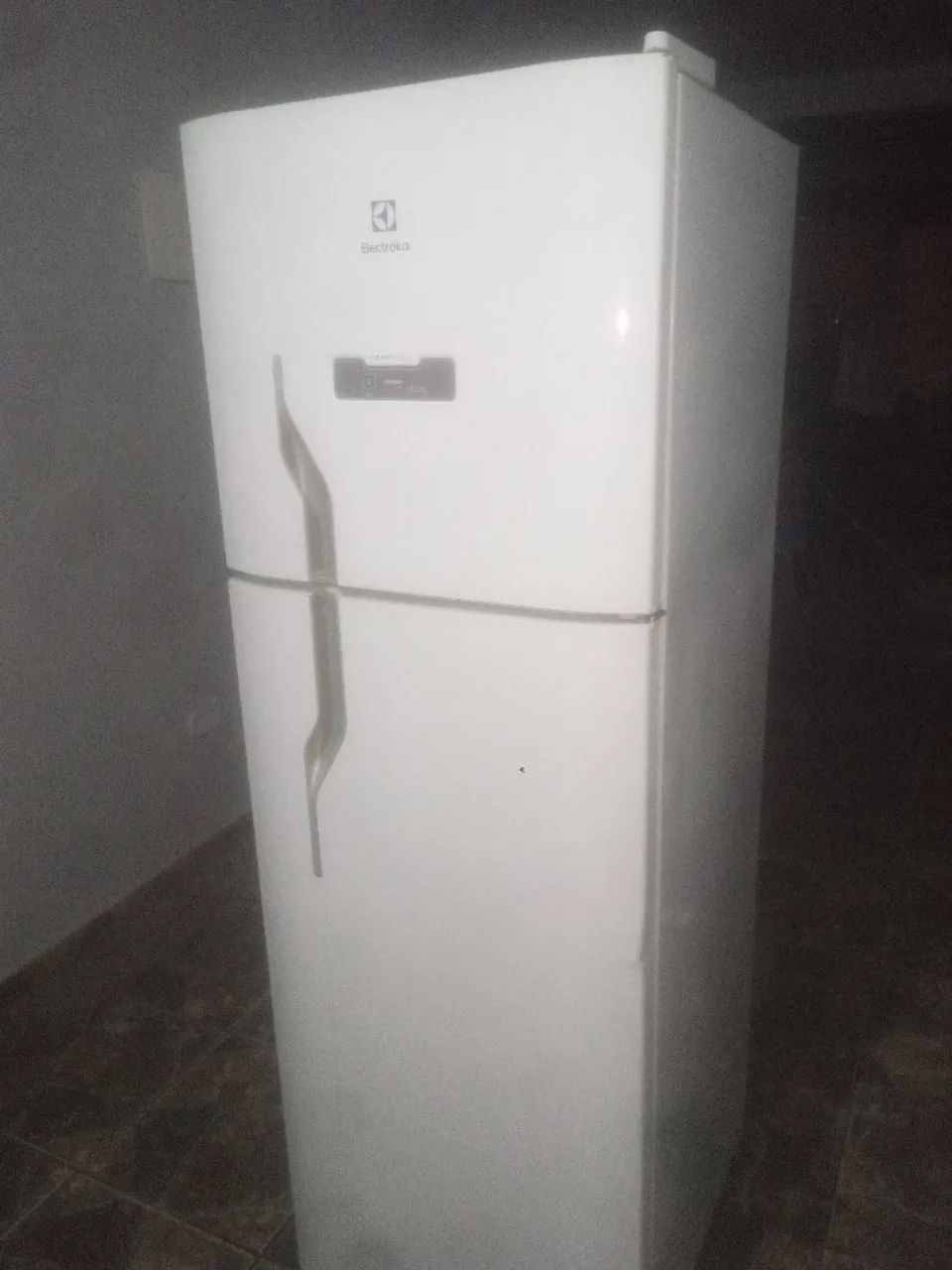 Geladeira usada gelando perfeitamente  - Foto 2