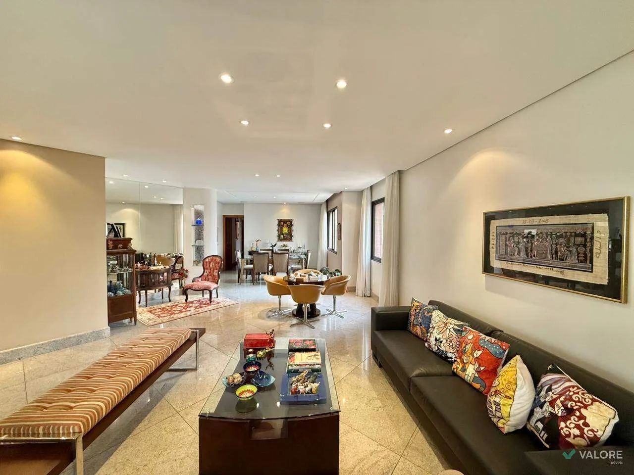 Apartamento 4 quartos  Funcionários