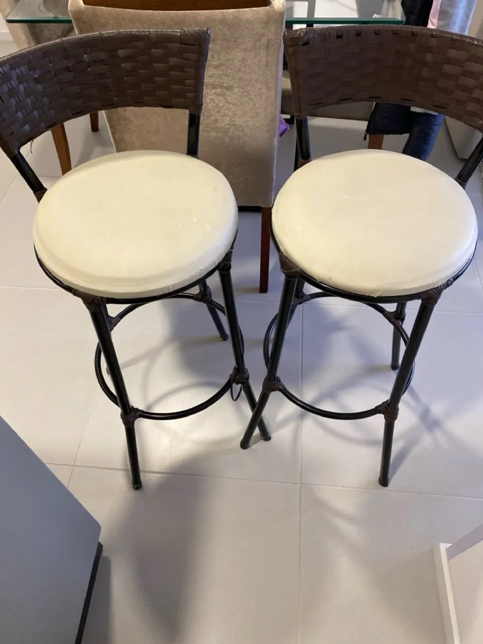 Vendo kit 2 banquetas bistrô 