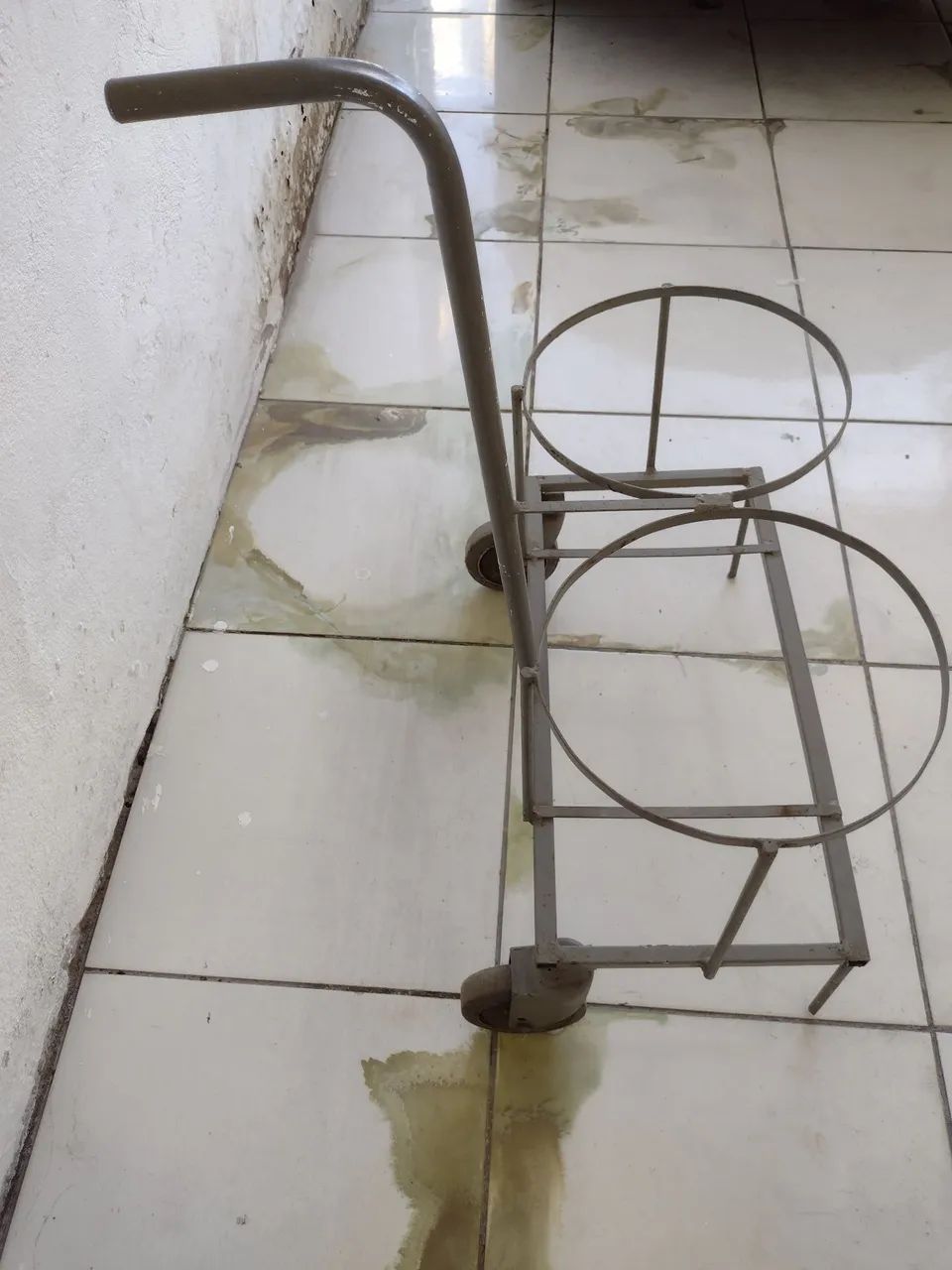 Carrinho para transporte de garrafões. - Foto 3