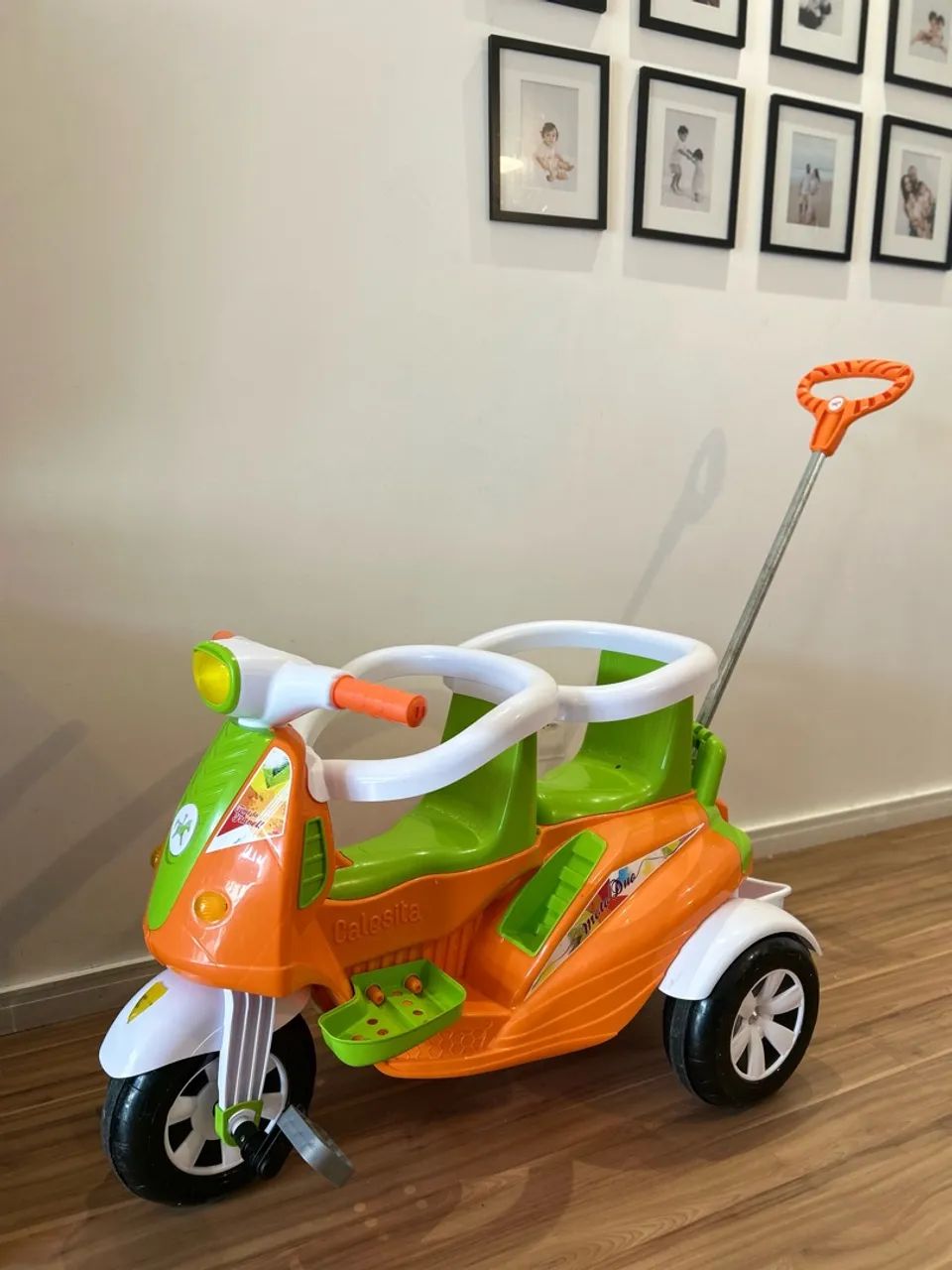 Motoca dupla/ triciclo infantil 