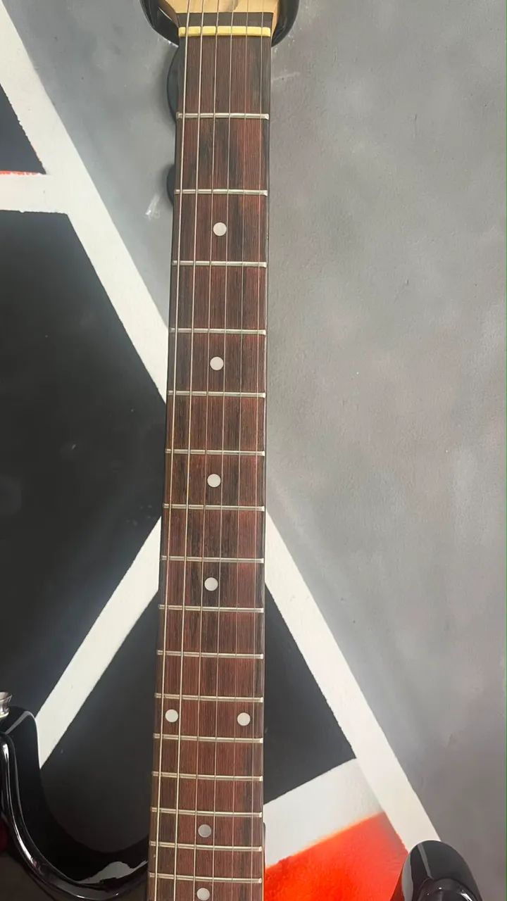Guitarra - Foto 3
