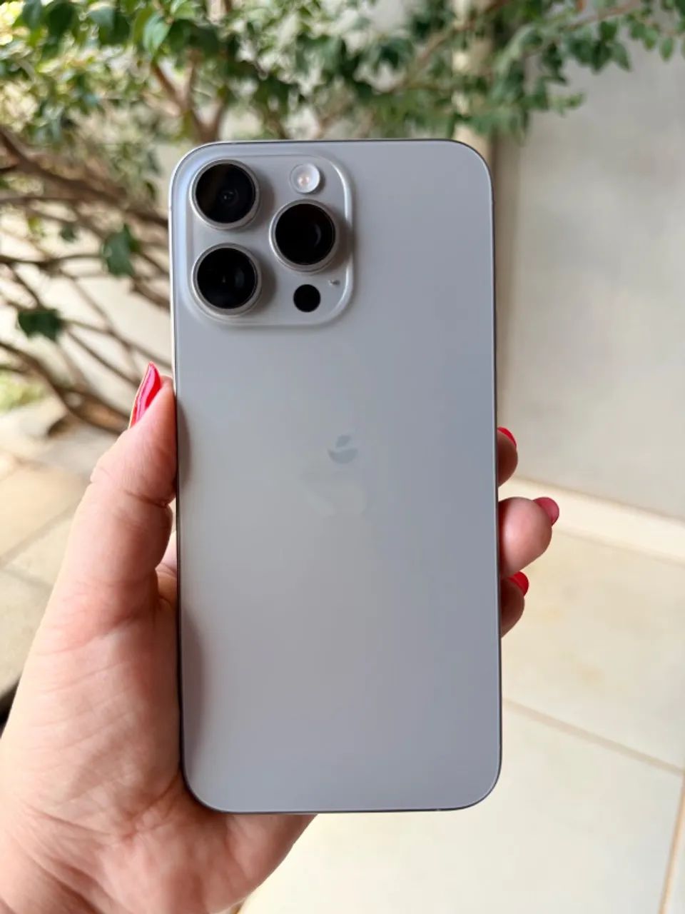 iPhone 15 Pro Max 256GB - Natural Titanium  - Foto 2