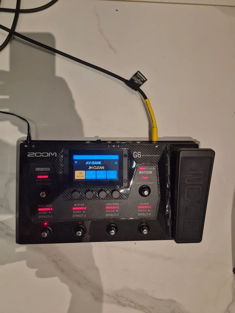 Pedaleira Zoom G6