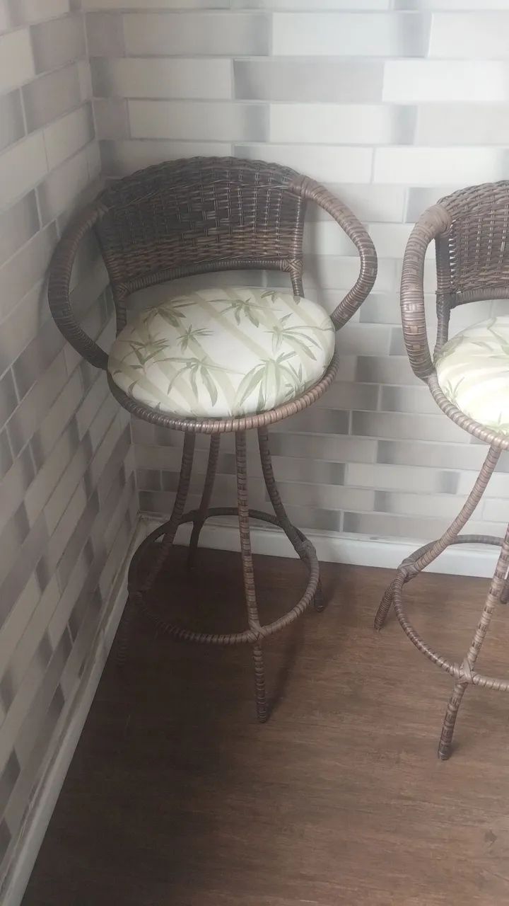 Vendo 3 banquetas usadas * - Foto 2