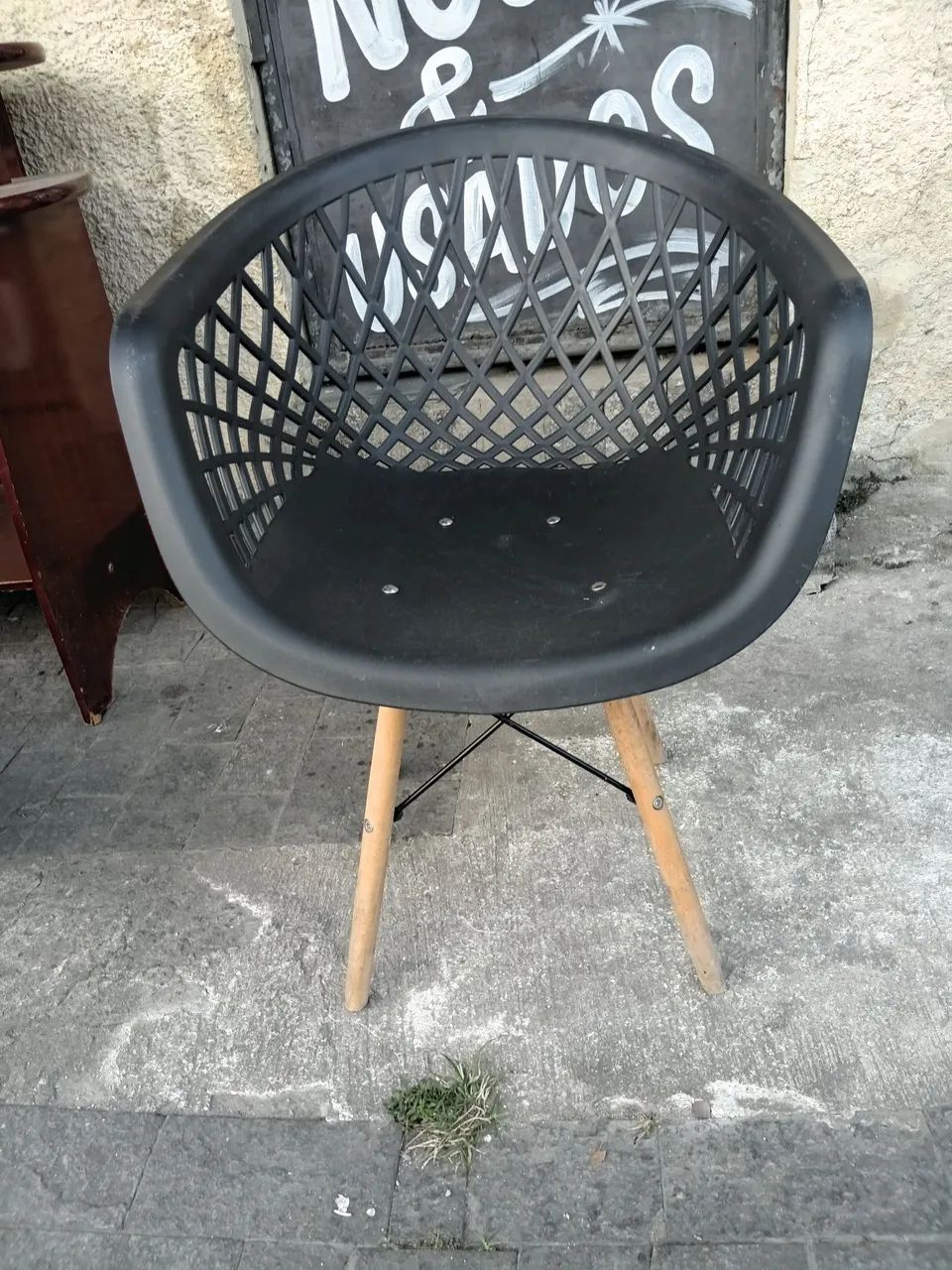 Cadeira ergomêtrica preta  - Foto 5