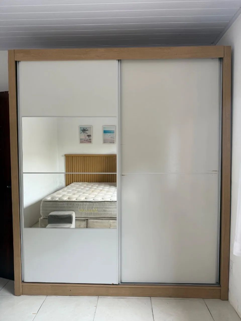 ROUPEIRO DE MDF PORTA DUPLA DE CORRER COM ESPELHO