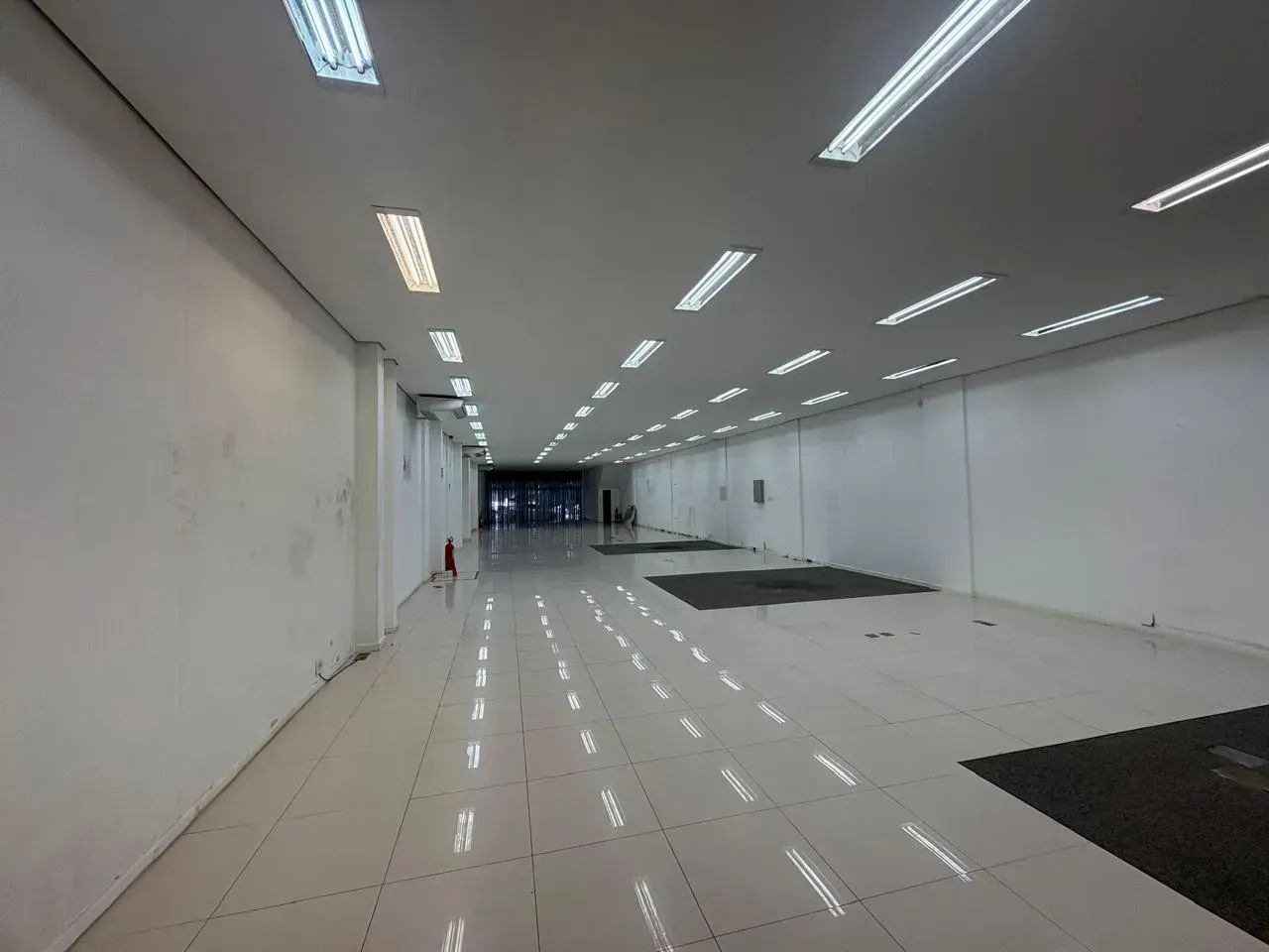 Alugo Loja com 2 andares toda climatizada. - Foto 2