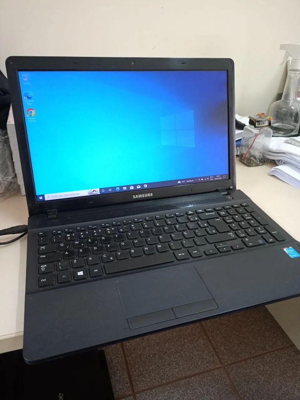 Notebook Samsung i3 4 th 4 GB RAM SSD 120 gb