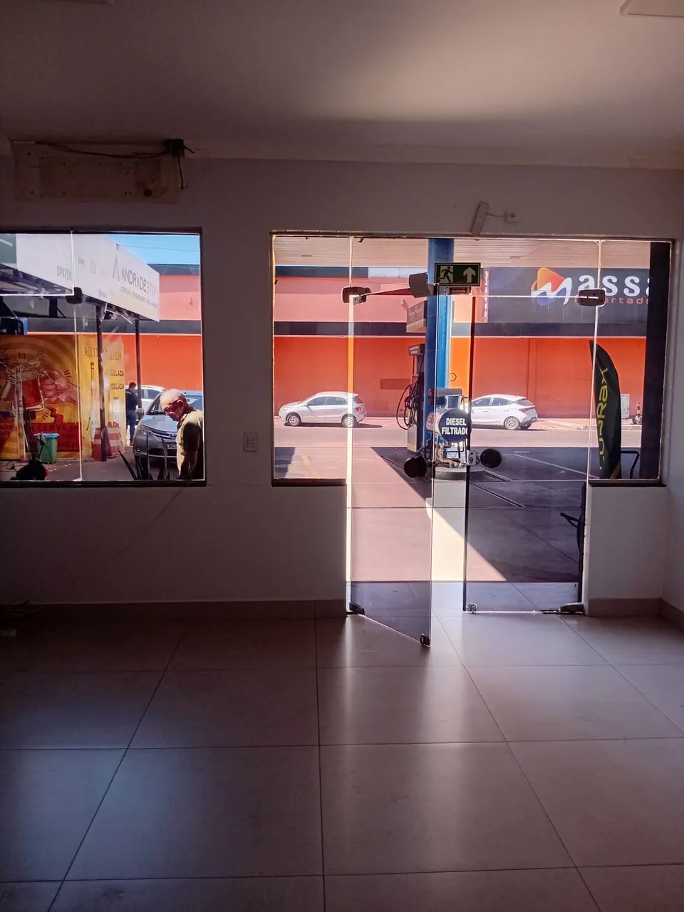 Alugo ponto comercial na Bernardo Sayão - Foto 3