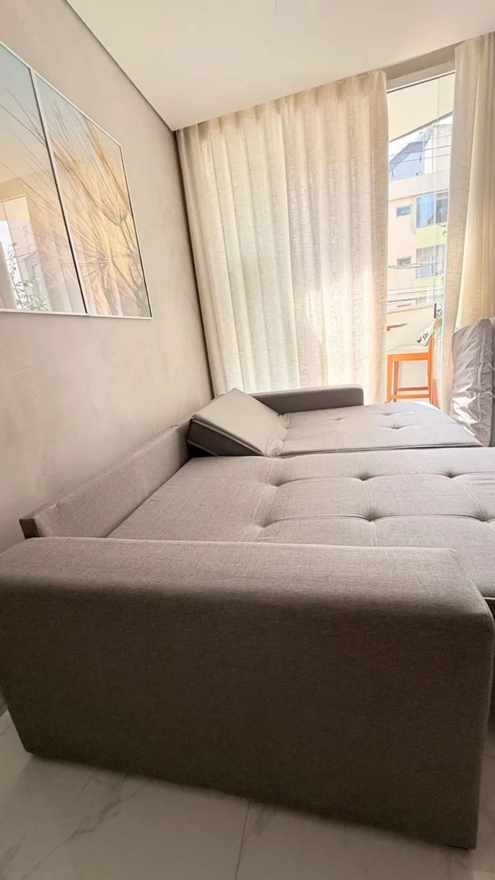 Sofá retrátil em linho cinza - Foto 2