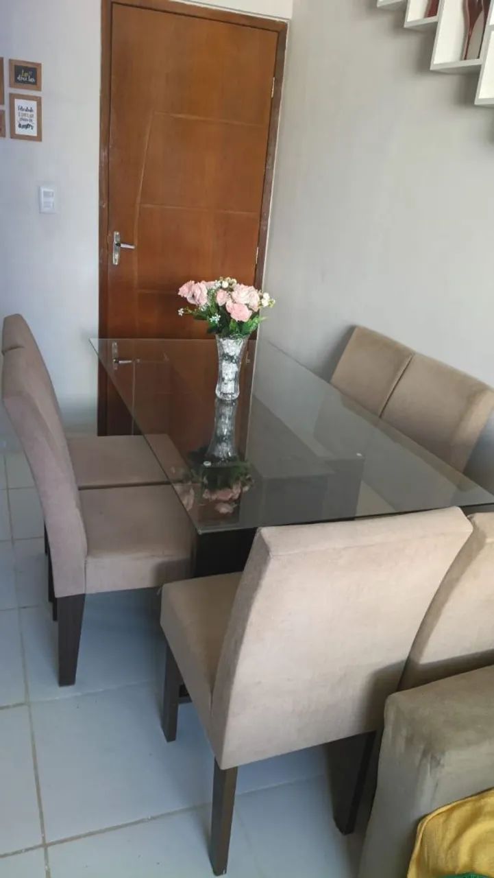 Mesa com 6 cadeiras pra vender ligeiro 400 pra botar preço  - Foto 2