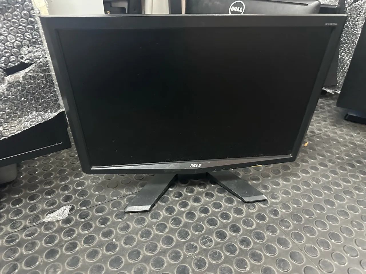 Monitor Acer 19" Widescreen (Modelo X193W) - Bom para Escritório e Tarefas Básicas