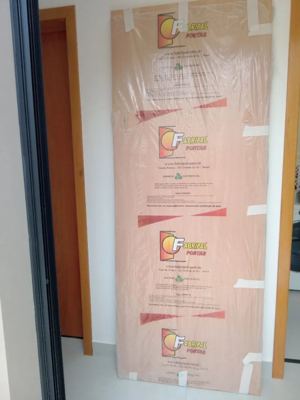 Folha porta lisa Jequitibá 