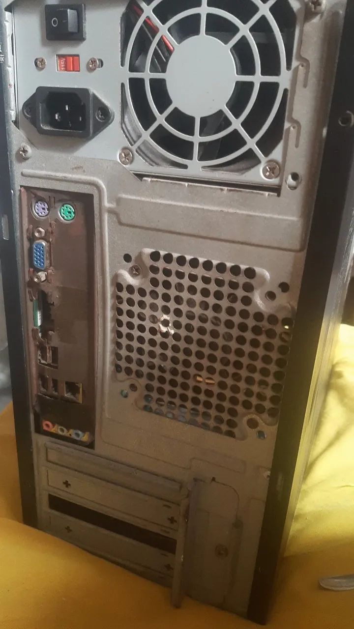 Vendo CPU toshiba funcionando - Foto 3