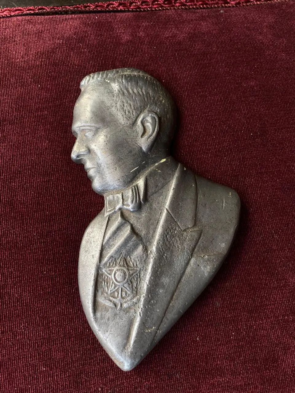 Antiga decoração busto Getúlio Vargas (ref:186) - Foto 2