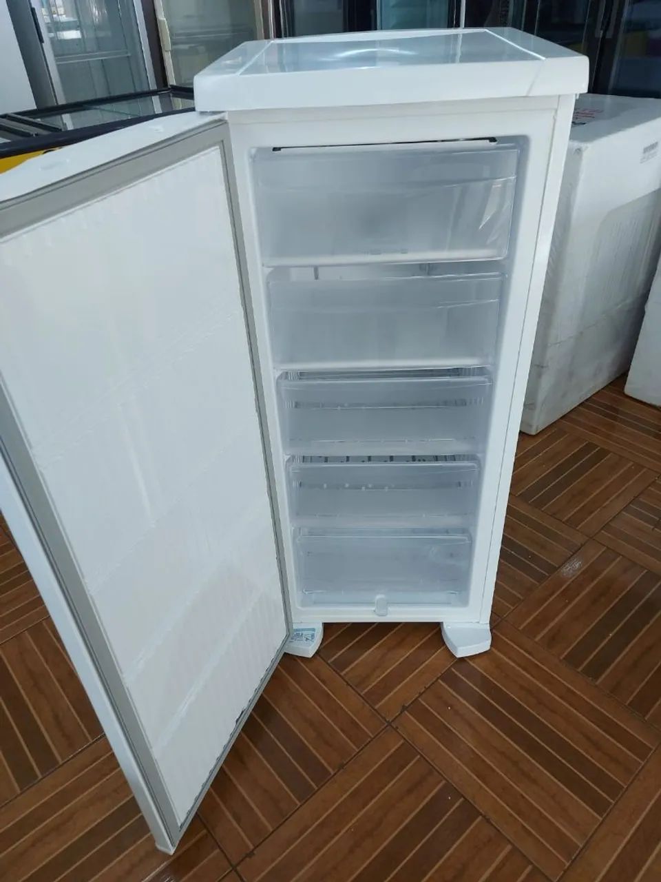 Freezer Vertical Electrolux Novo
