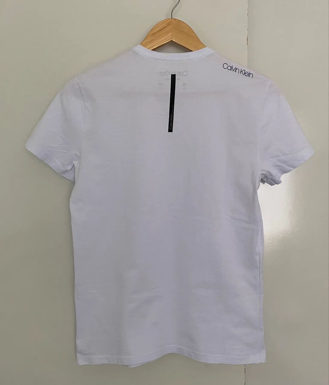 Camiseta Calvin Klein Swimwear Logo Costas Branca Original - PP - Foto 3