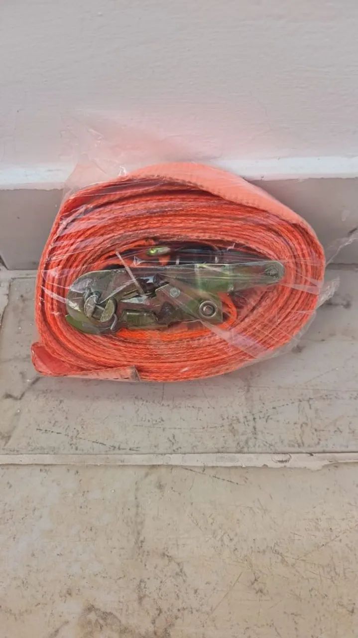 Cinta de amarração de carga com catraca