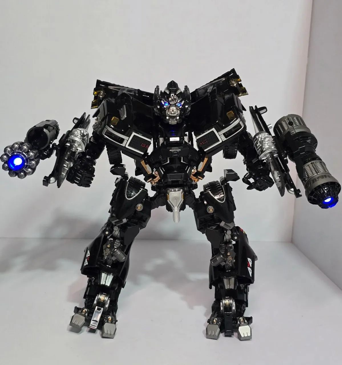 Transformers 2007 Ironhide BMB Ls-09 oversized KO com LED - Foto 5