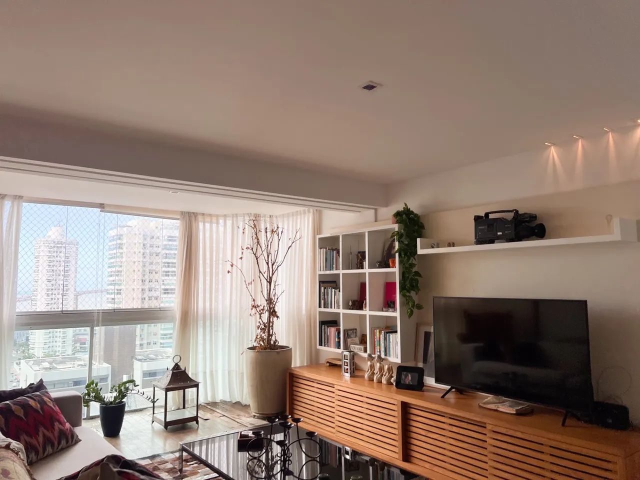 Apartamento mobiliado com 2 Qtos na Enseada do Suá - 2 Vagas - Foto 4