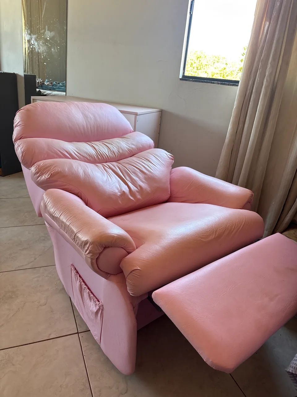 Poltrona reclinável rosa  - Foto 2