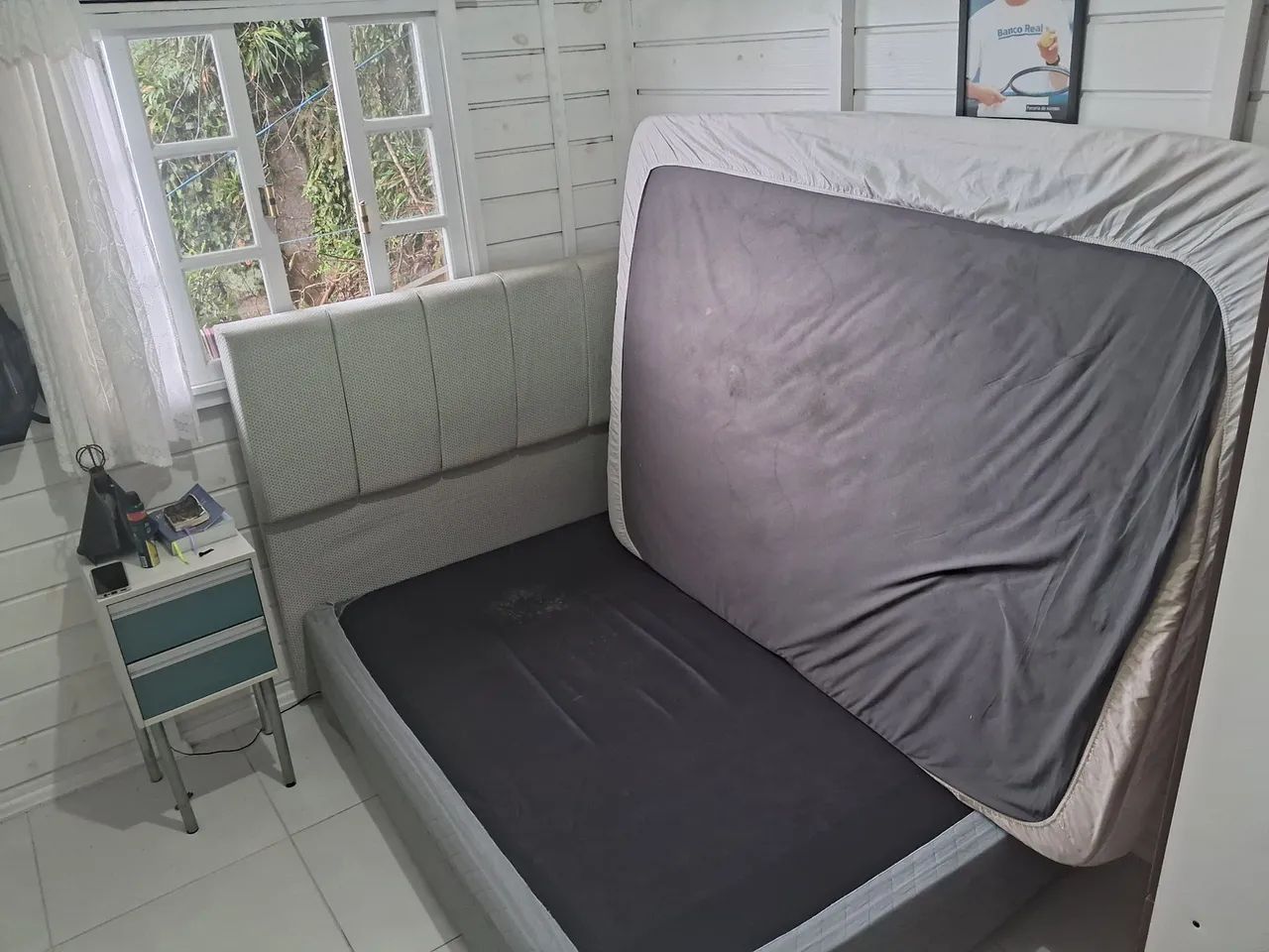 Cama de Casal com Colchão D28 e Cabeceira em Perfeito Estado - Foto 3