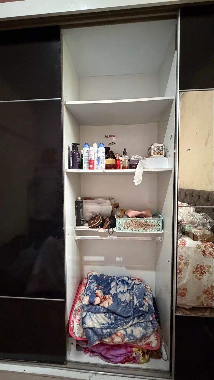 Guarda roupa de casal de correr três portas  - Foto 5