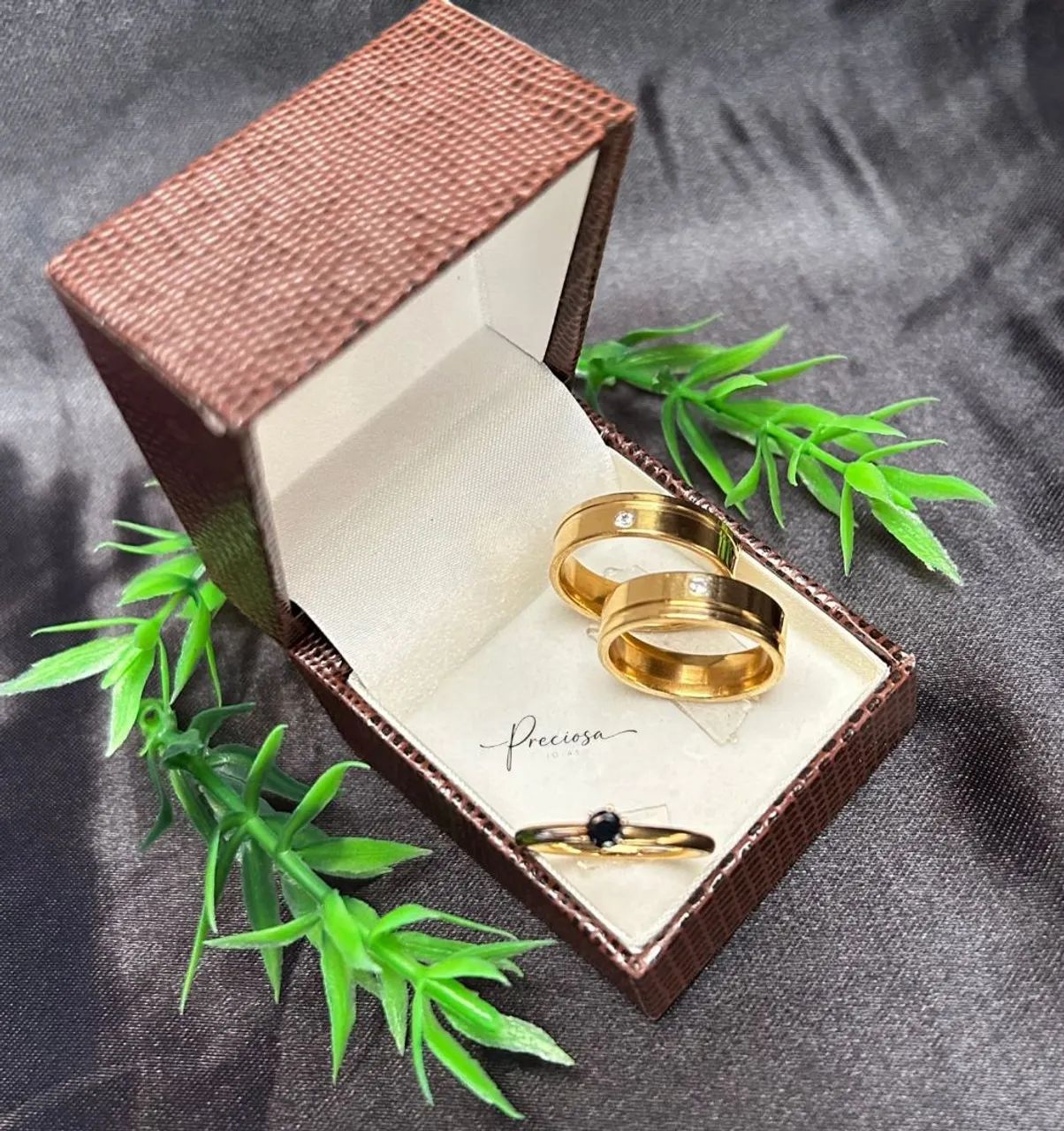 Alianças Clássicas Elegância que Nunca Sai de Moda