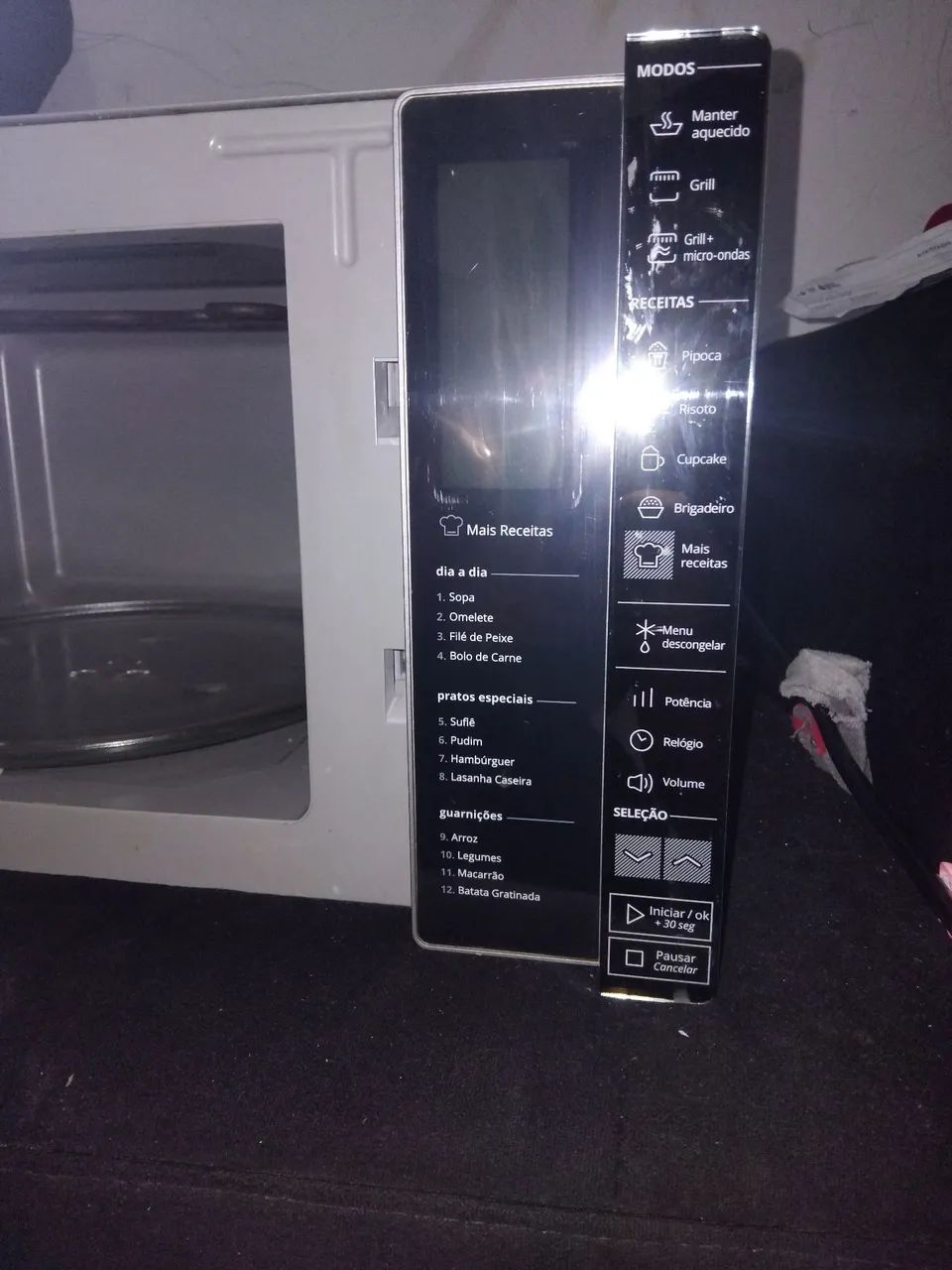 Micro-ondas Brastemp espelhado. - Foto 4