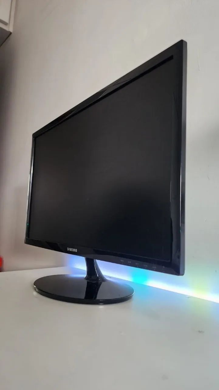 Monitor Gamer Samsung LED 24" Full HD, 1ms, HDMI/VGA - Foto 3