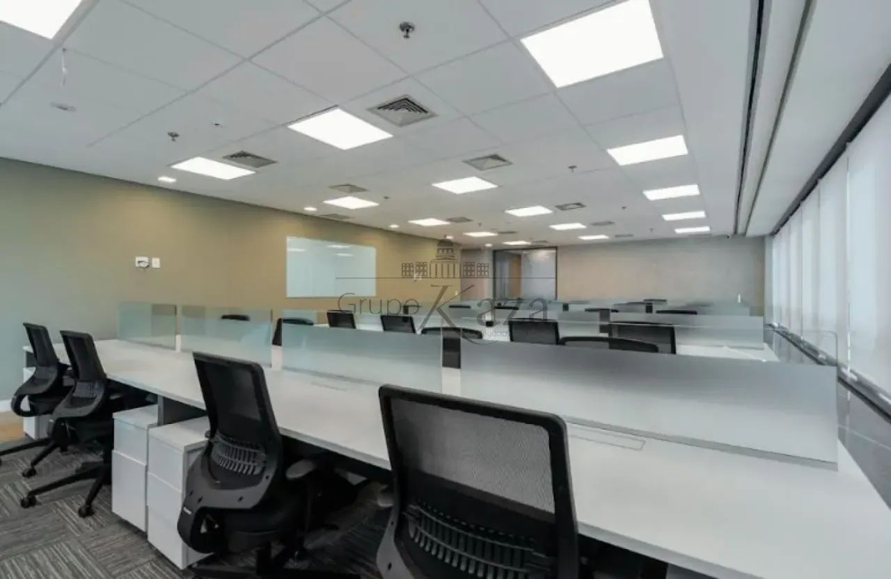 Conjunto Comercial Mobiliado - Vila Olímpia - 260m².
