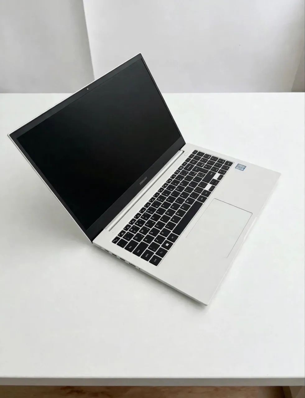 SAMSUNG GALAXY BOOK 550X BRANCO - Foto 2