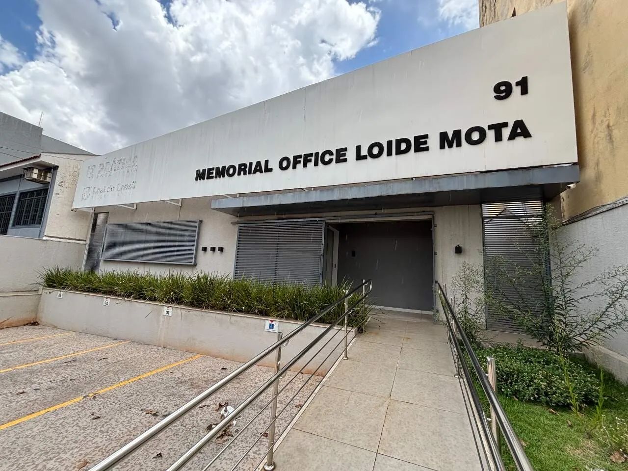 Imóvel comercial estruturado para uso corporativo