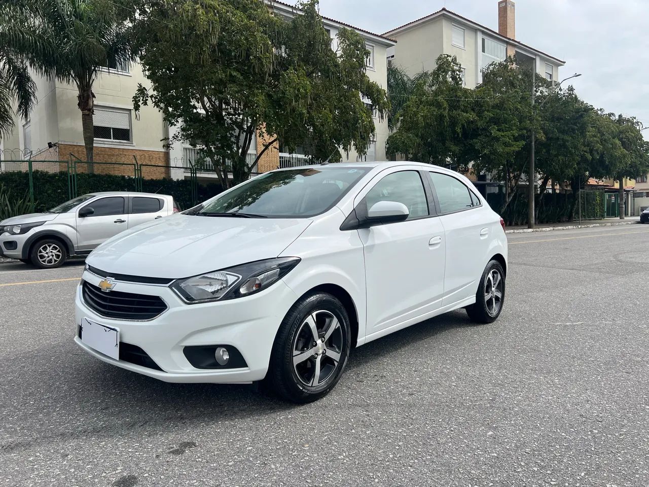 Chevrolet Onix Hatch LTZ 1.4 8V Flex Mec. 4P 2019