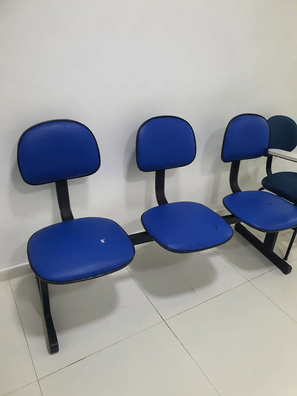 2 Longarinas de 3 assentos - Foto 2