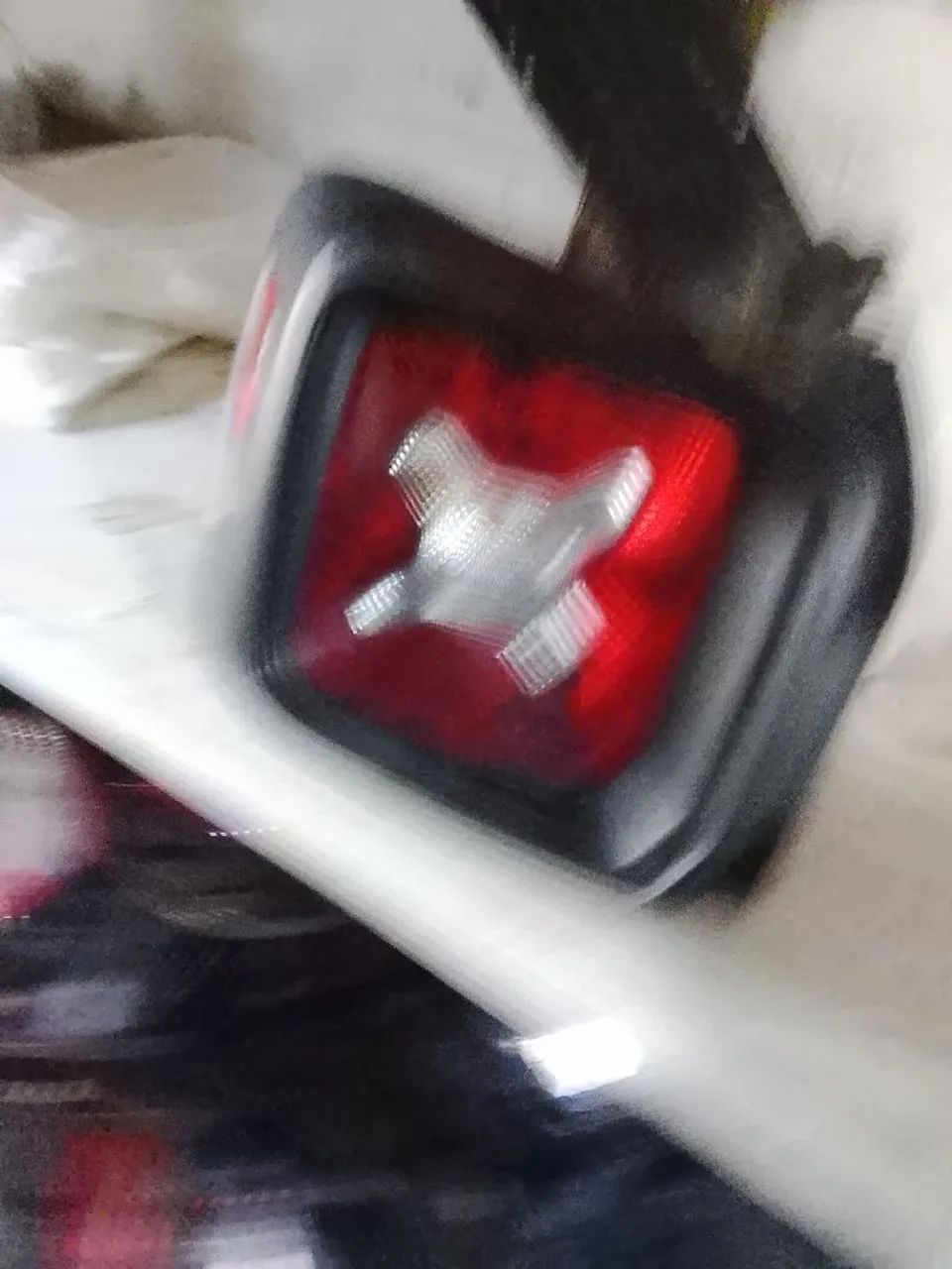 Lanterna de Renegade Lado esquerdo  - Foto 2
